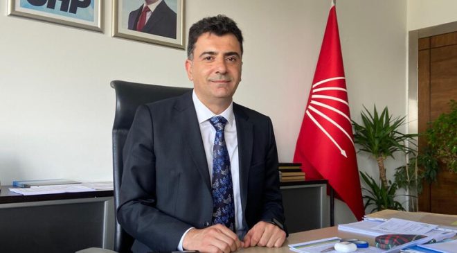 Yardımcısı Zeynel Emre’den Bakan Yerlikaya’ya, Türk Vatandaşlığı Soruları